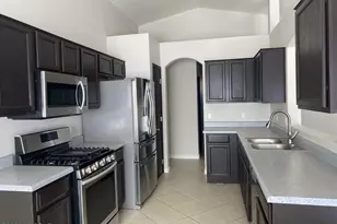 8231 W Lapis Moon Ln, Tucson, AZ 85743 - Photo 4