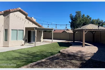 8231 W Lapis Moon Lane, Tucson, AZ 85743 - Photo 18