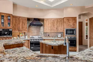 12757 N Sorrel Stallion Pl, Marana, AZ 85658 - Photo 2