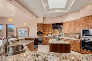 12757 N Sorrel Stallion Pl, Marana, AZ 85658 - Photo 4