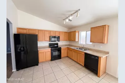 7876 S Baja Stone Avenue, Tucson, AZ 85756 - Photo 2