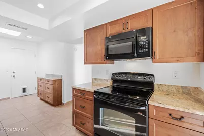 5625 N Camino De La Noche, Tucson, AZ 85718 - Photo 10