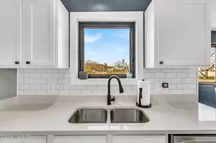 17686 W Star Cluster Pl, Marana, AZ 85653 - Photo 14