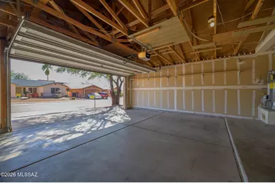 10235 E Rainbow Meadow Drive, Tucson, AZ 85747 - Photo 40
