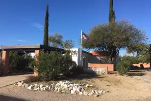 295 W Placita de Los Anillos, Green Valley, AZ 85614 - Photo 1