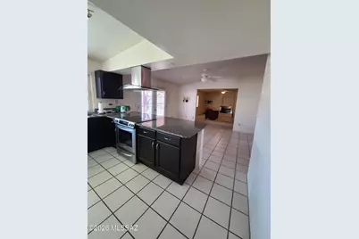 9270 E 8th Street, Tucson, AZ 85710 - Photo 6