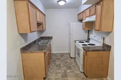 6301 N Barcelona Court #1010, Tucson, AZ 85704 - Photo 2