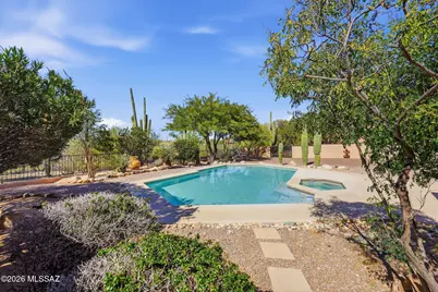 1041 E Calle Mariposa, Tucson, AZ 85718 - Photo 2