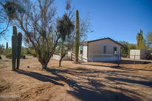 7295 N Desert Post Ln, Tucson, AZ 85743 - Photo 2
