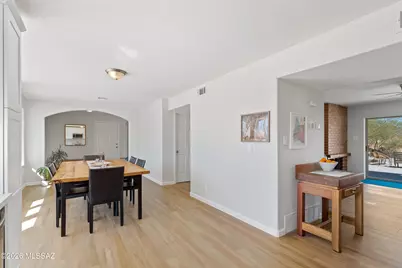 210 W Meadowbrook Drive, Oro Valley, AZ 85704 - Photo 8