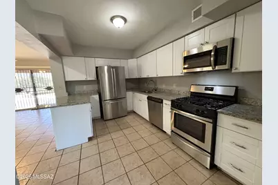 2002 S Kelvin Stravenue, Tucson, AZ 85713 - Photo 16