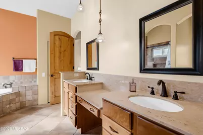 852 E Vault Mine Court, Green Valley, AZ 85614 - Photo 18