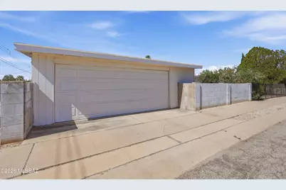 7326 E Montecito Drive, Tucson, AZ 85710 - Photo 40