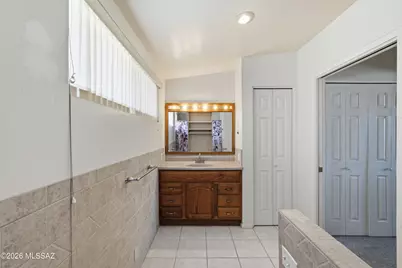 7326 E Montecito Drive, Tucson, AZ 85710 - Photo 24
