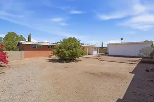 7326 E Montecito Dr, Tucson, AZ 85710 - Photo 32