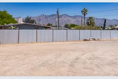 3307 N Tyndall Avenue, Tucson, AZ 85719 - Photo 8