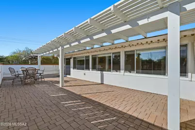 681 W Camino Del Poso, Green Valley, AZ 85614 - Photo 4