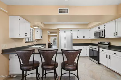 681 W Camino Del Poso, Green Valley, AZ 85614 - Photo 12