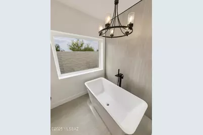 8172 E Galinda Drive, Tucson, AZ 85750 - Photo 14