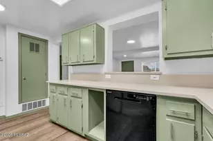 1721 E Blacklidge Dr, Tucson, AZ 85719 - Photo 6