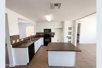351 W Hammerhead Way, Tucson, AZ 85706 - Photo 2