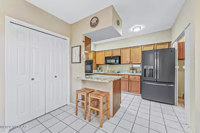 1085 W Camino Sagasta, Green Valley, AZ 85622 - Photo 16