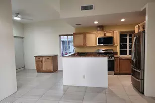 217 S Warren Ave, Tucson, AZ 85719 - Photo 4