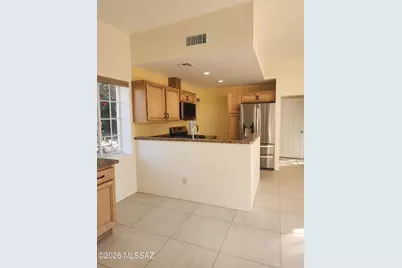 217 S Warren Avenue, Tucson, AZ 85719 - Photo 6