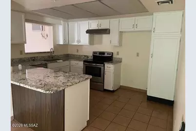 137 E San Vincent Drive, Green Valley, AZ 85614 - Photo 6