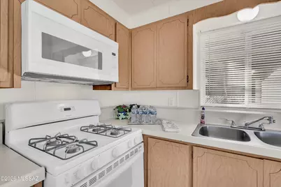 2925 W Sago Circle, Tucson, AZ 85705 - Photo 14