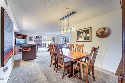 1051 W Camino Sagasta, Green Valley, AZ 85622 - Photo 16