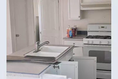 4098 E White Water Drive, Tucson, AZ 85706 - Photo 2