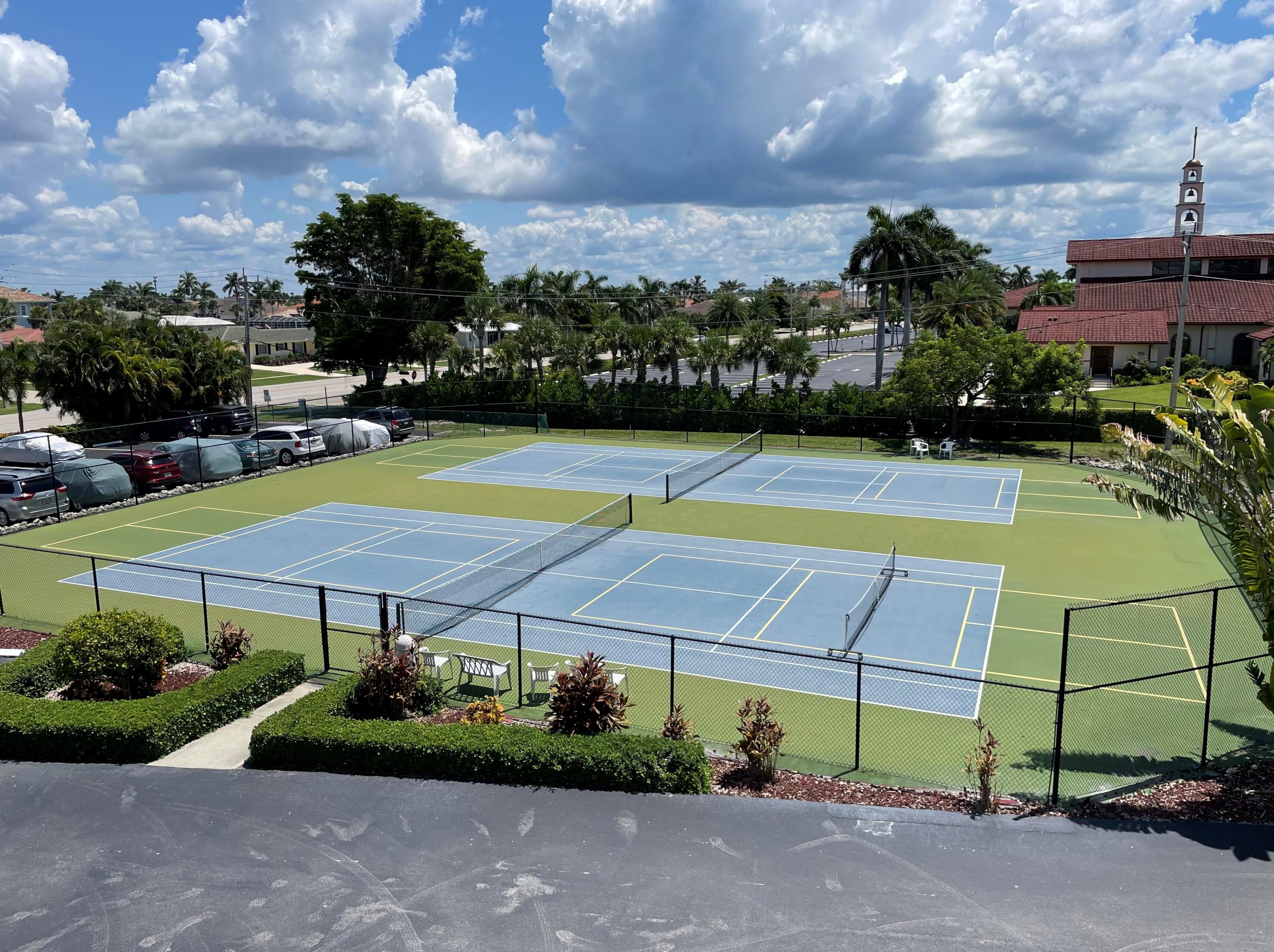 133 Collier Blvd, Marco Island FL  34145-4362 exterior