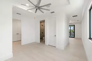 375 Periwinkle Ct, Marco Island, FL 34145 - Photo 28