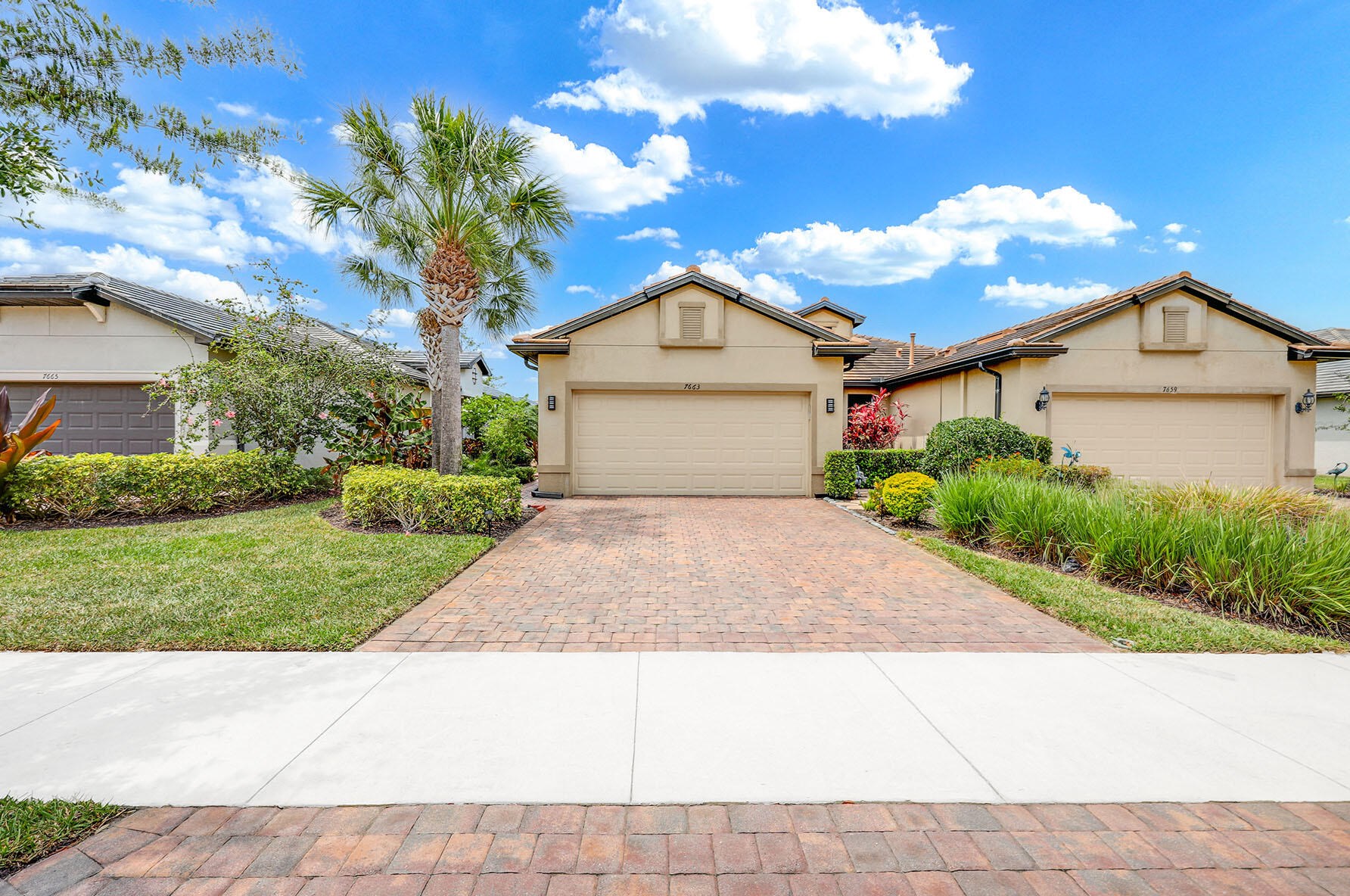 7663 Jacaranda Ct, Naples, FL 34114