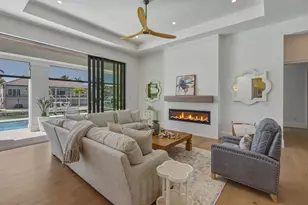 810 Elm Ct, Marco Island, FL 34145 - Photo 4