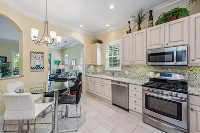 3189 Aviamar Circle #202, Naples, FL 34114 - Photo 10