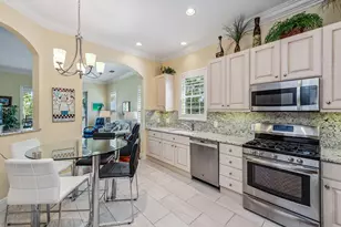 3189 Aviamar Cir, Naples, FL 34114 - Photo 10