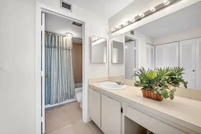 320 Seaview Court #1810, Marco Island, FL 34145 - Photo 16