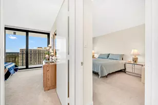 320 Seaview Ct, Marco Island, FL 34145 - Photo 18