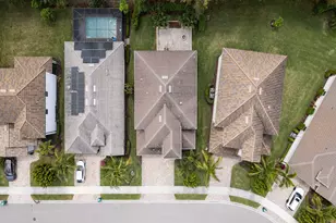 9403 Foxglove Ln, Naples, FL 34120 - Photo 32