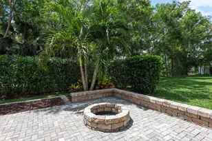 9403 Foxglove Ln, Naples, FL 34120 - Photo 28