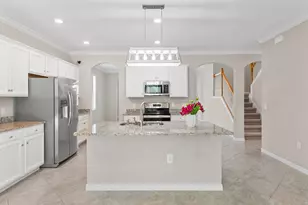 9403 Foxglove Ln, Naples, FL 34120 - Photo 10