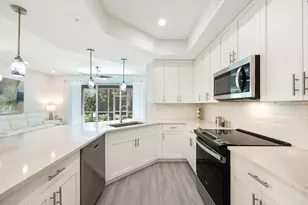 262 Indies Dr E, Naples, FL 34114 - Photo 8