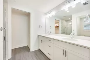 262 Indies Dr E, Naples, FL 34114 - Photo 12