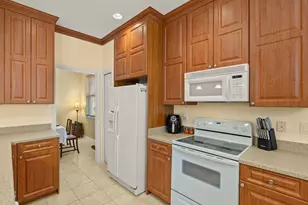 1409 Athol Way, Naples, FL 34104 - Photo 18
