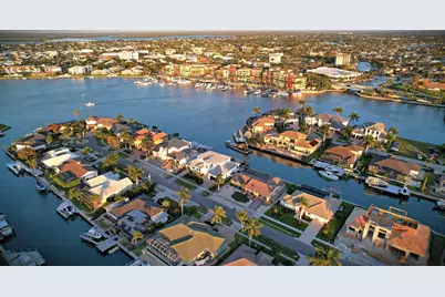 641 Dorando Court, Marco Island, FL 34145 - Photo 4