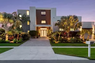 724 Plantation Ct, Marco Island, FL 34145 - Photo 2