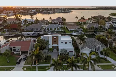 724 Plantation Court, Marco Island, FL 34145 - Photo 4