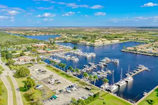 275 Cays Dr, Naples, FL 34114 - Photo 38